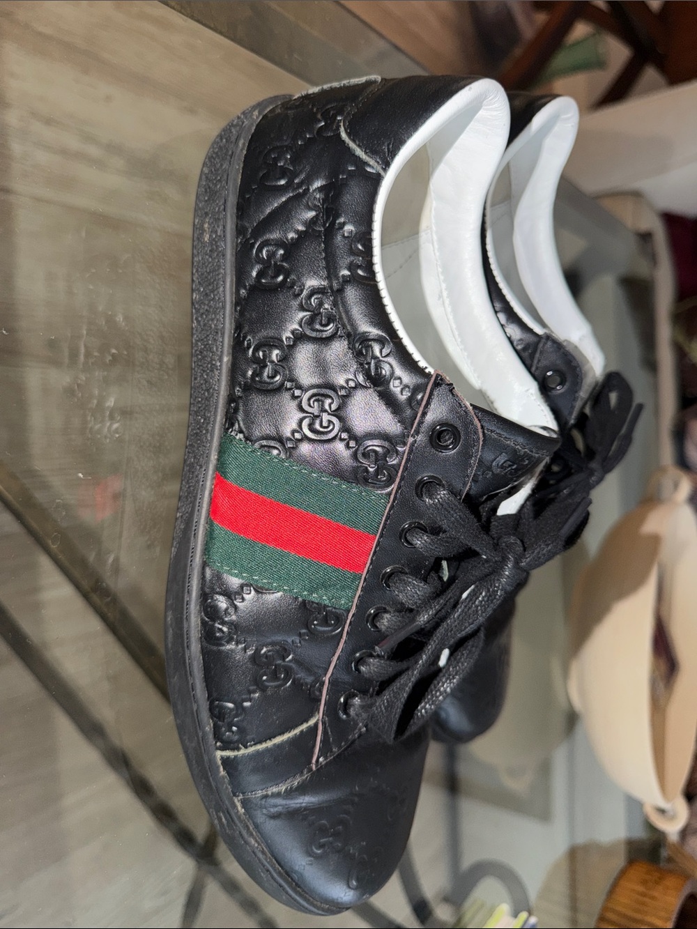 Gucci Black Leather Embossed GG Sneaker with Red and Green Web - Picture 4 of 5